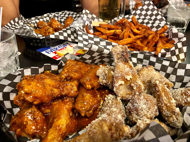 Howl At The Moon - Kitchener