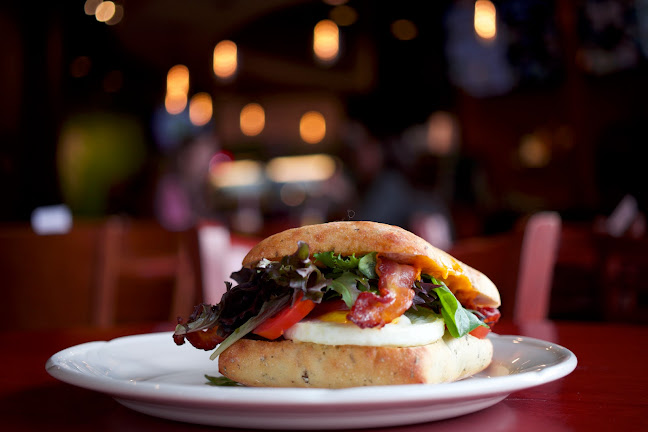 Opinii despre CornerHUB Cafe & Restaurant în Edmonton - Hospitality and gastronomy