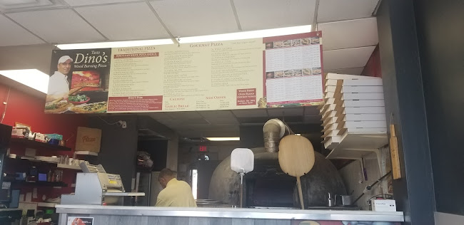Opinii despre Dino's Wood Burning Pizza în Etobicoke - Hospitality and gastronomy