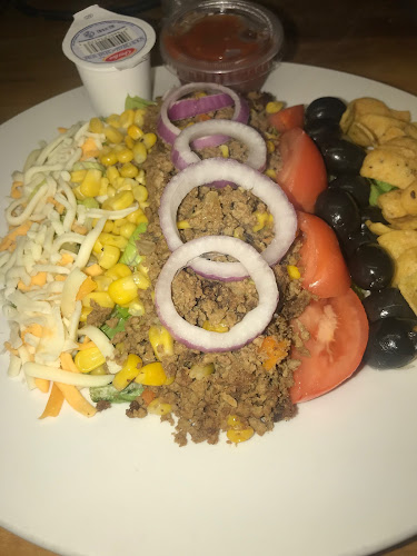 2845 St Paul Ave, Niagara Falls, ON L2J 2L3