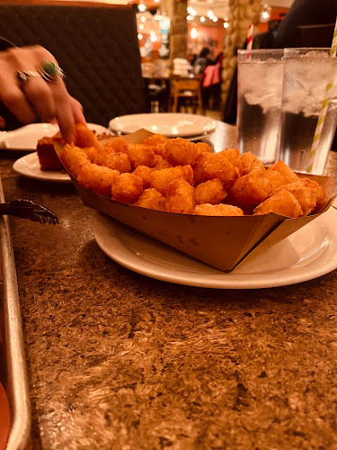 574 Lancaster St W, Kitchener, ON N2K 1M3