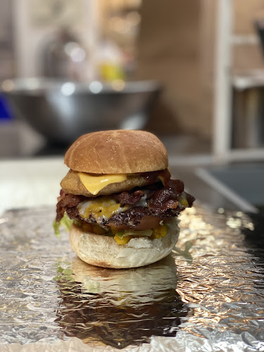 481 Hodder Ave, Thunder Bay, ON P7A 1V3