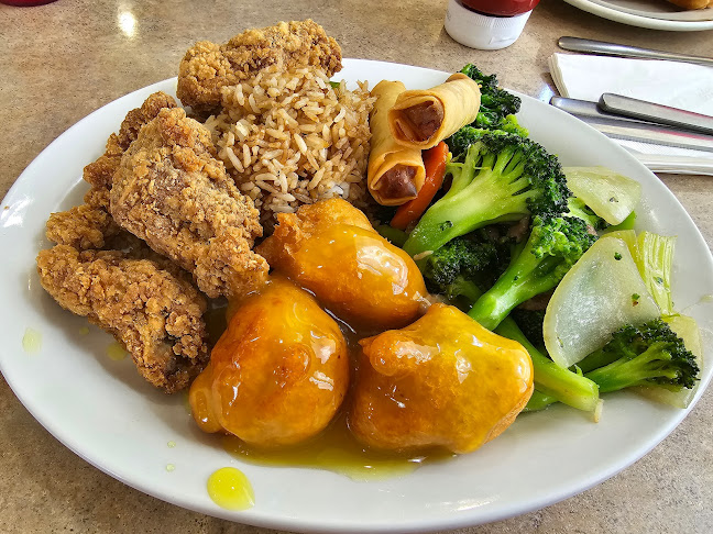 Opinii despre Sing & Kim Family Restaurant în Wetaskiwin - Hospitality and gastronomy