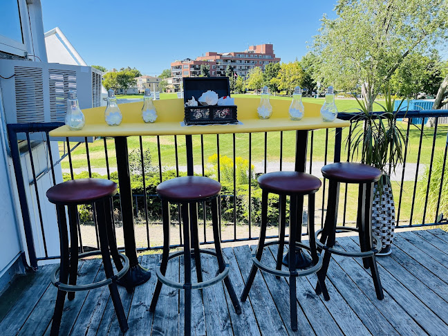 Light House Lounge & Grill - Hospitality and gastronomy