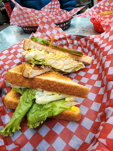 Beacon Drive In Restaurant