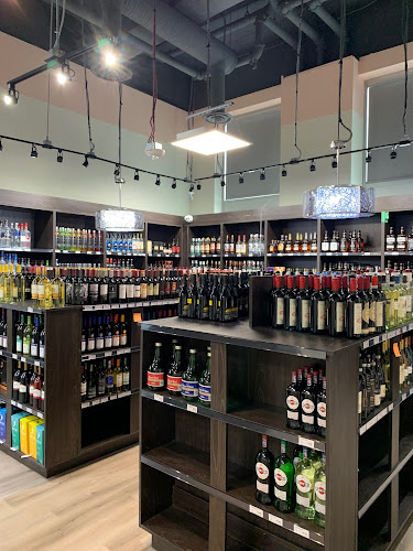 Opinii despre Liquor Drops Downtown în Calgary - Hospitality and gastronomy