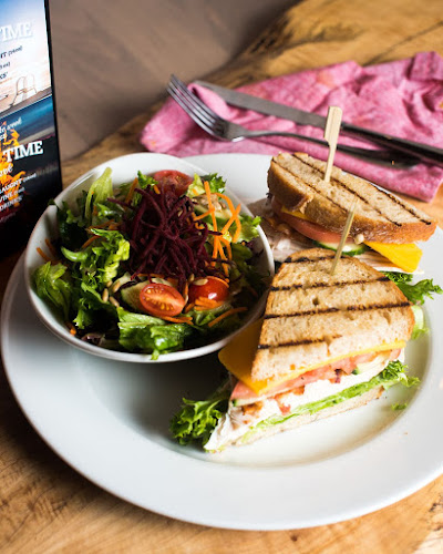 Turtle Jack's Mapleview - Hospitality and gastronomy