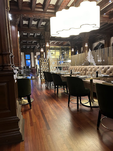 721 Government St, Victoria, BC V8W 3M6