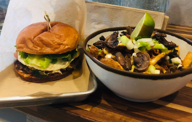 Chit Chat Burger Bar - Hospitality and gastronomy