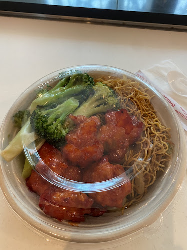 100 City Centre Dr, Mississauga, ON L5B 2C9