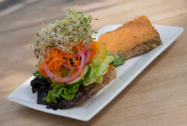 Opinii despre Glasshouse Kitchen|Bar în St. Albert - Hospitality and gastronomy