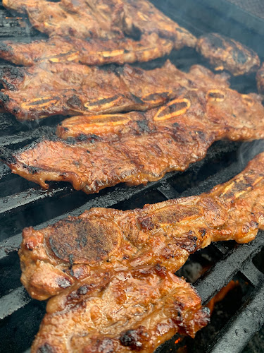 All Seasons Pig Roast & Catering - Hospitality and gastronomy