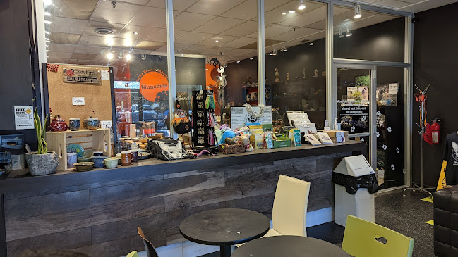 Munchies Coffee House & Barkery - Hamilton