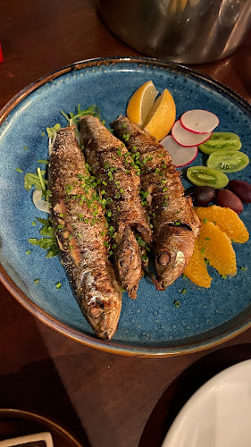 100 Adelaide St E, Toronto, ON M5C 1K9