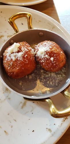 La Pizza & La Pasta - Hospitality and gastronomy