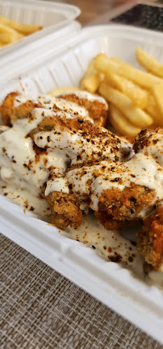 777 wing place - Hospitality and gastronomy