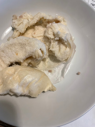 321 Spadina Ave., Toronto, ON M5T 2E9