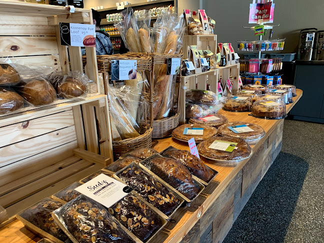 1305 7th Ave, Invermere, BC V0A 1K4