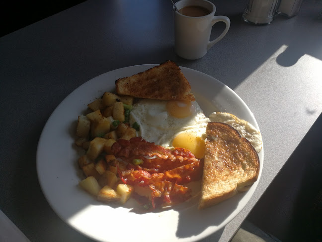 800 City Rd, Thunder Bay, ON P7J 1K4