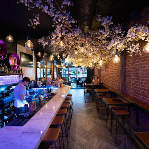 Back to Brooklyn Restaurant - Hospitality and gastronomy