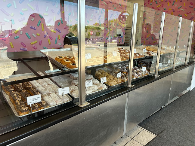 Debrodniks Donuts: Kitchener