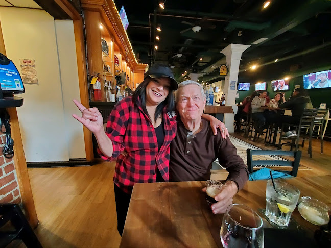 Howe Sound Taphouse & Kitchen - New West - Hospitality and gastronomy