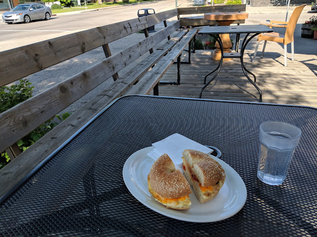 1903 20 Ave NW, Calgary, AB T2M 1H7