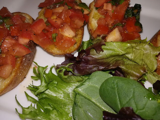 Opinii despre La Cucina Pizzeria Kitchener în Kitchener - Hospitality and gastronomy