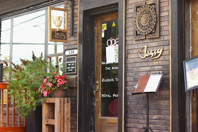 Jassy Boutique & Tearoom - Hospitality and gastronomy