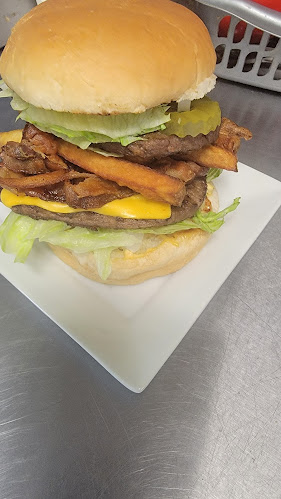 415 Fairview Dr, Brantford, ON N3R 7M3