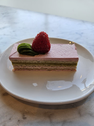 La Roux Patisserie - Victoria