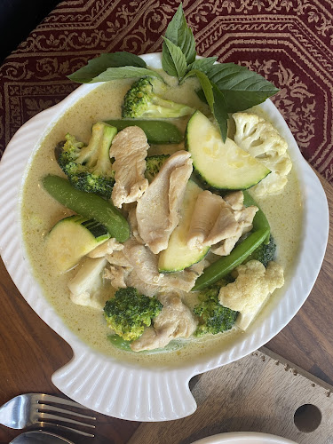 Noi Thai Restaurant - Hospitality and gastronomy