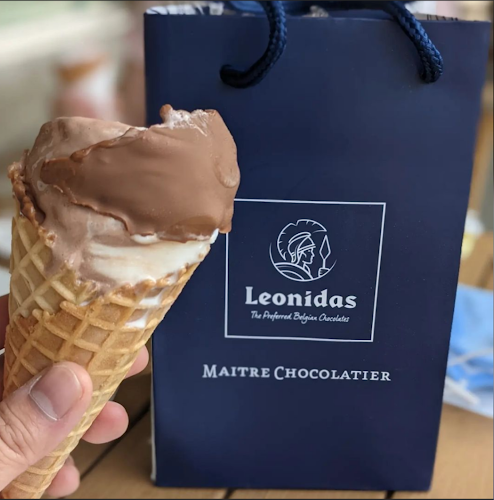 Opinii despre Leonidas Chocolate Surrey în Surrey - Hospitality and gastronomy