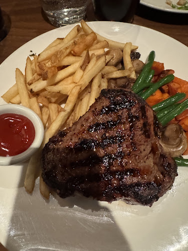 The Keg Steakhouse + Bar - Square One - Hospitality and gastronomy