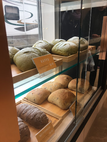 3 Wellesley St W, Toronto, ON M4Y 1E8