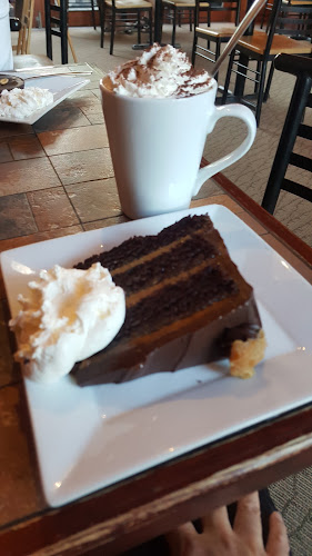 Vi's For Pies - Hospitality and gastronomy