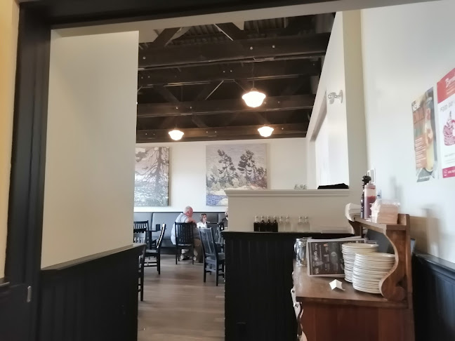 Comentarii opinii despre Borealis Grille & Bar (Kitchener)