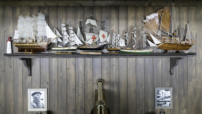 Pelican Pier - Seafood Restaurant & Fish Market