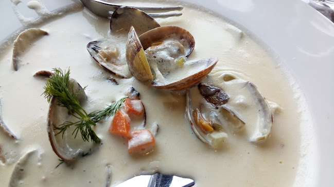 Shady Rest | Restaurant & Pub