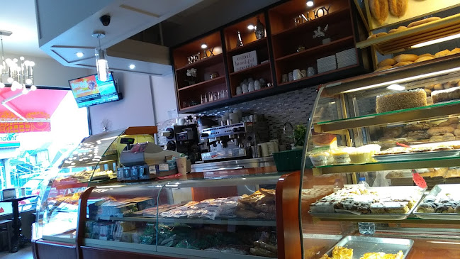 Comentarii opinii despre Dynasty Bakery & Cafe Ltd