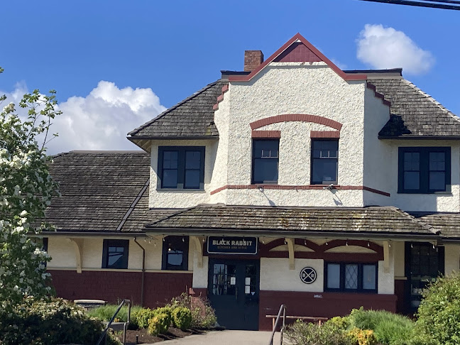 321 Selby St A, Nanaimo, BC V9R 2R4