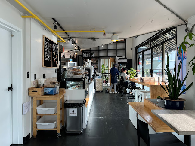 Opinii despre La Luce Cafe în Vancouver - Hospitality and gastronomy