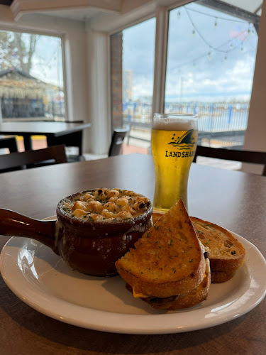 Harbour House Waterfront Eatery - Windsor