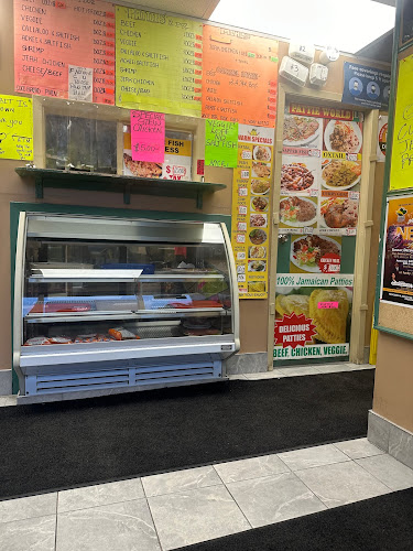 Pattie World Bakery - Etobicoke