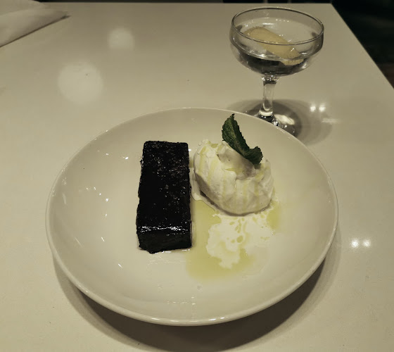 Opinii despre Nicli Pizzeria + Bar în North Vancouver - Hospitality and gastronomy