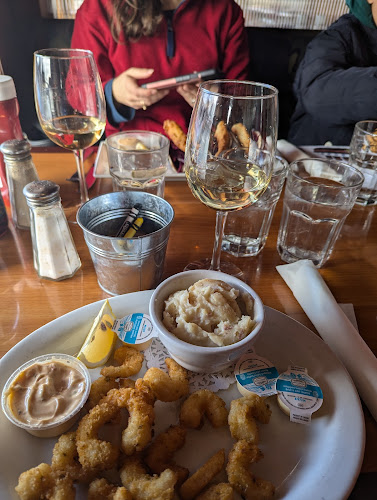 The Boathouse Seafood Restaurant And Waterfront Patio - Belleville