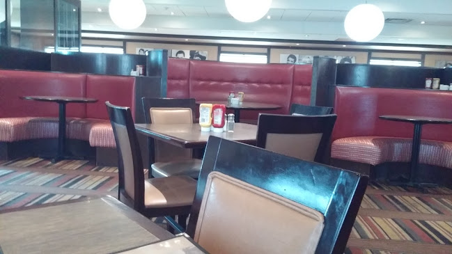 Comentarii opinii despre Fifty's Grill & Deli