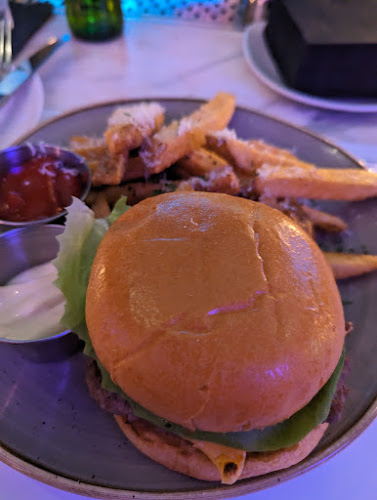 455 King St W, Toronto, ON M5V 1K4