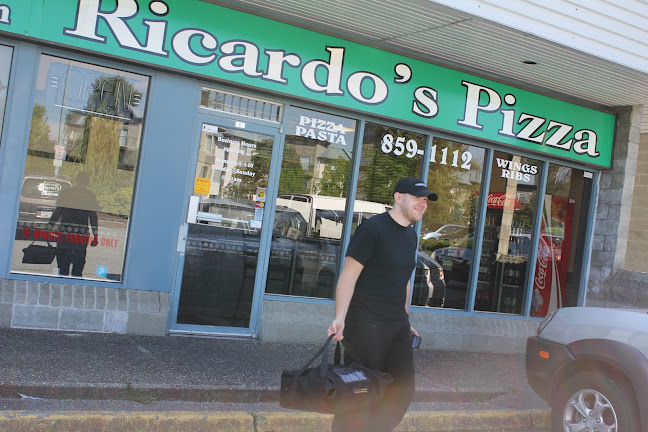 Ricardo's Pizza