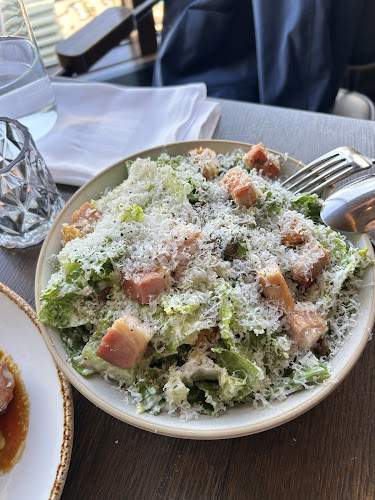 Opinii despre Major Tom Bar în Calgary - Hospitality and gastronomy